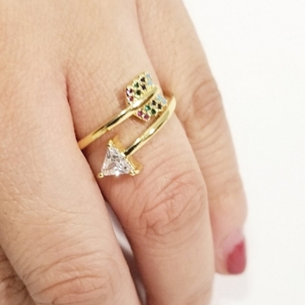 New 18K Gold Plated Arrow Rhinestones stackable Women's Ring. Adjustable